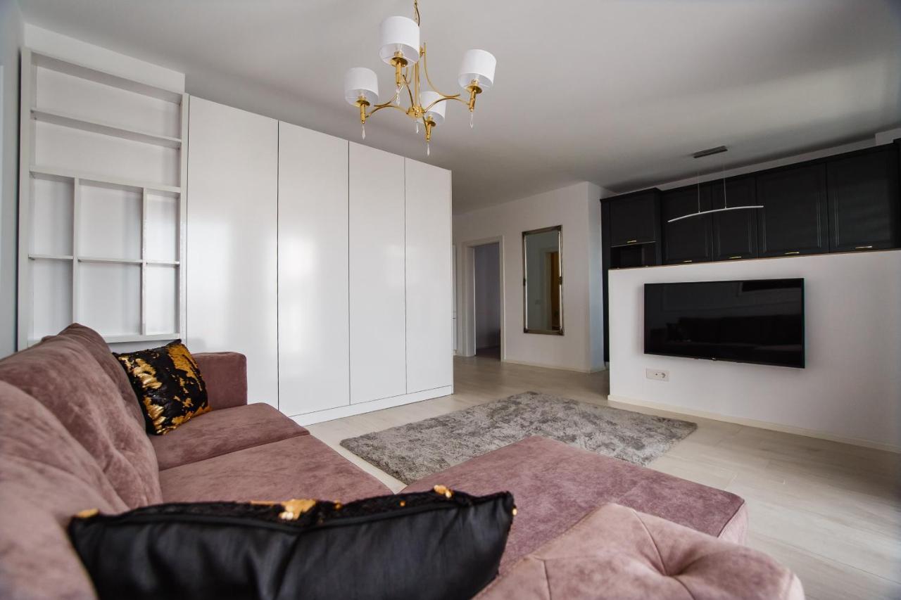 No. 11 - The Penthouse In City Center Oradea Exterior photo